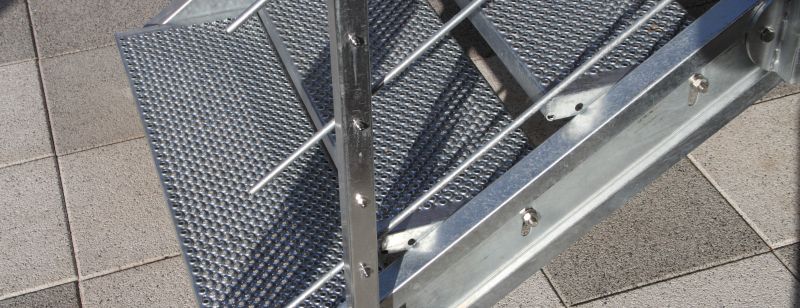Outdoor Step Repair detail